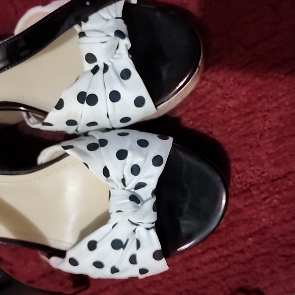 Liz Claiborne wedge heel shoes - Picture 3 of 6